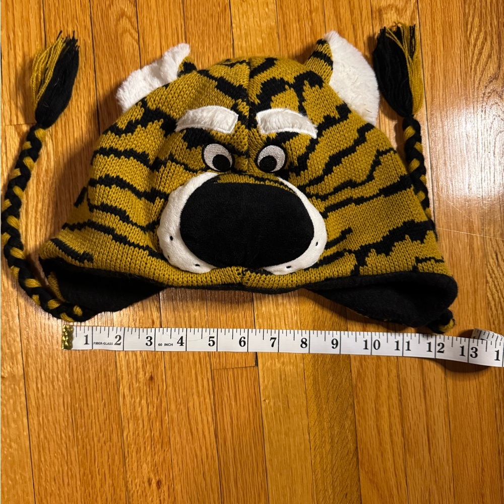 Zoozats Mizzou Tiger Beanie Ear Flaps + Tassels - Picture 6 of 6